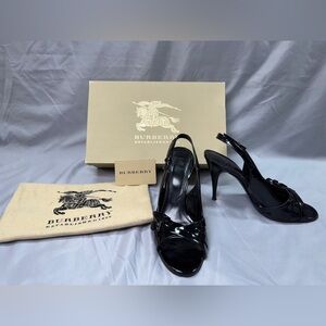 Authentic Burberry Black Patent Leather Pump 37.5 EU Stiletto Heel ITALY